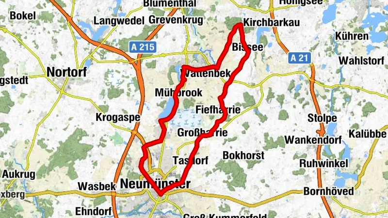 Seen, sanfte Hügel und weiter Horizont