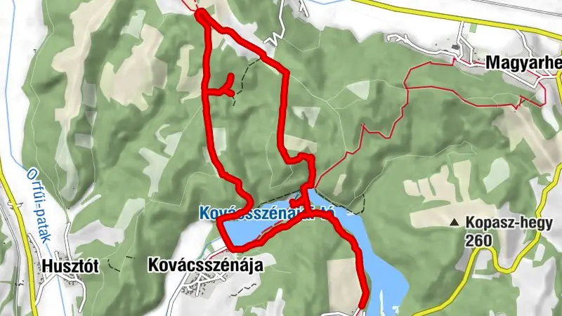 Kovácsszénájai-tó mögött